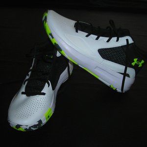 UNDER ARMOUR  MENS WHITE/BLACK SIZE 10